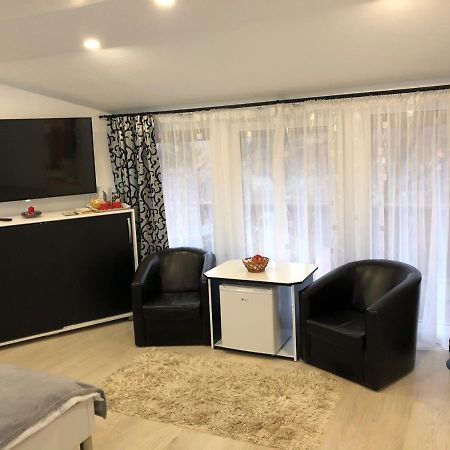 Toni Room سيفِسوارا المظهر الخارجي الصورة