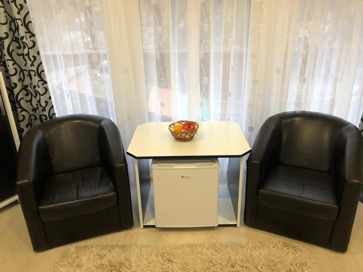 Toni Room سيفِسوارا المظهر الخارجي الصورة